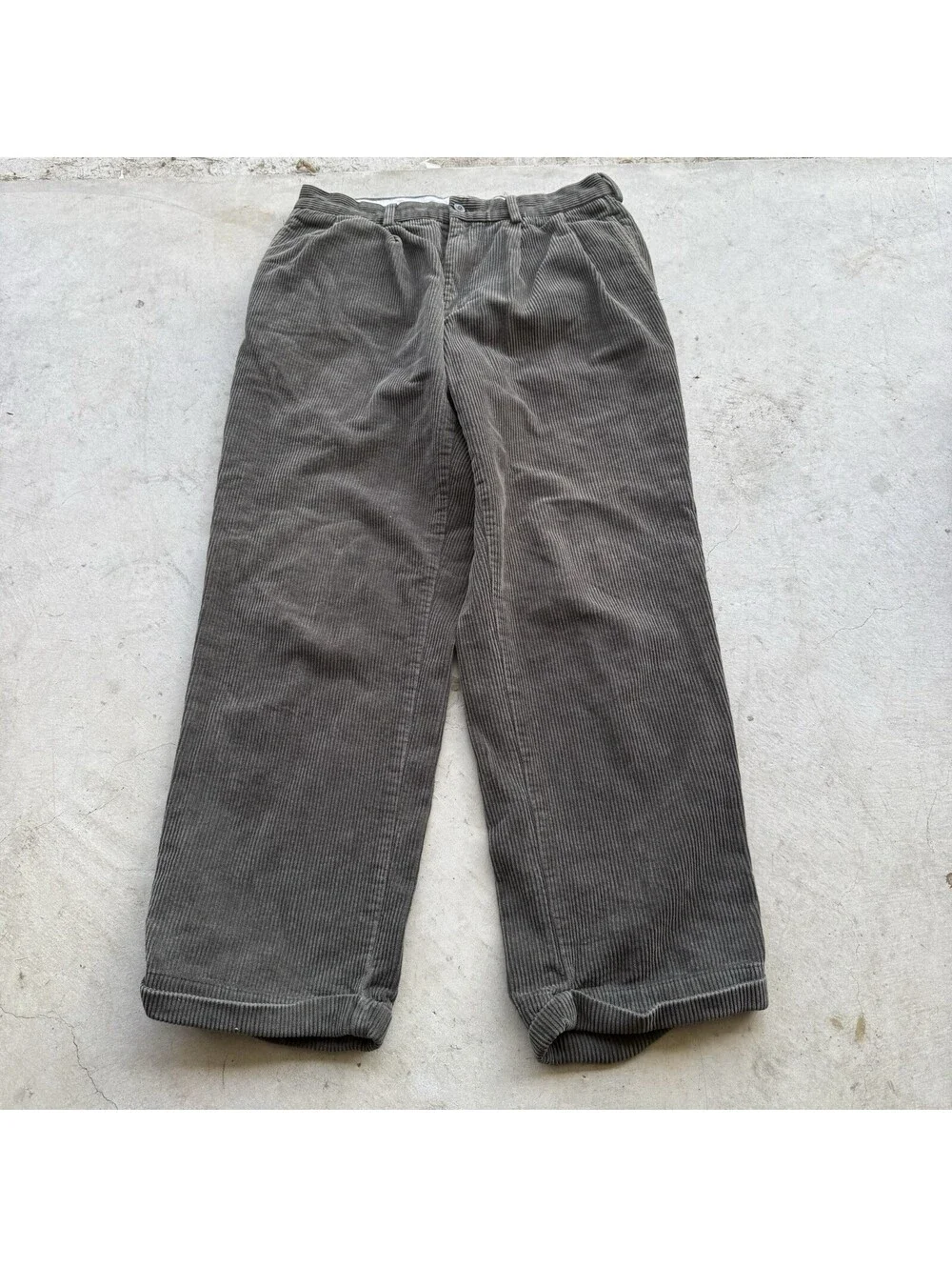 Brooks Brothers Sport Mens Corduroy Pants Size 33x30 Brown Pleated Cuffed Cotton